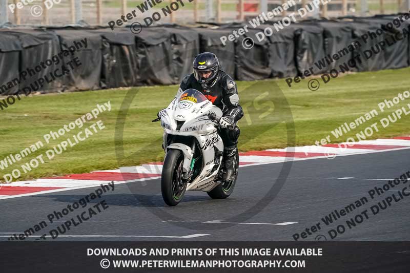 donington no limits trackday;donington park photographs;donington trackday photographs;no limits trackdays;peter wileman photography;trackday digital images;trackday photos